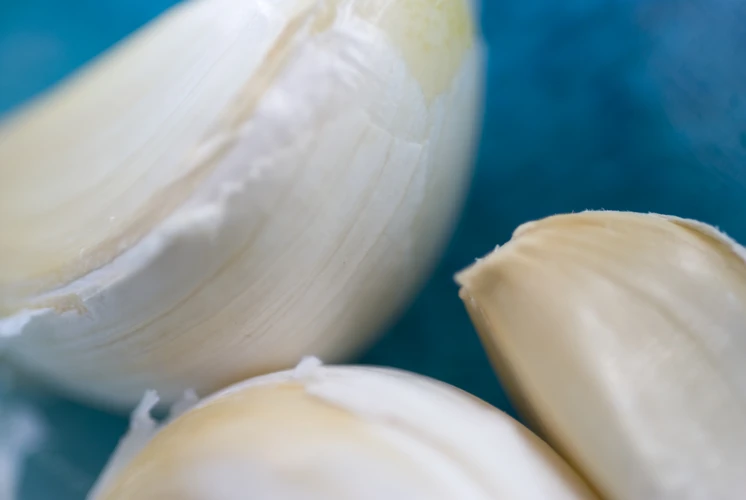 The Best Ways To Use Garlic As A Mole Deterrent